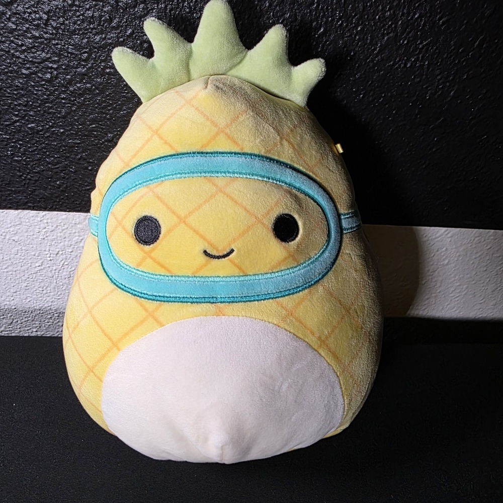 Original Squishmallows Maui The Pineapple w/ Goggles 9" Kellytoy‎ Plush
